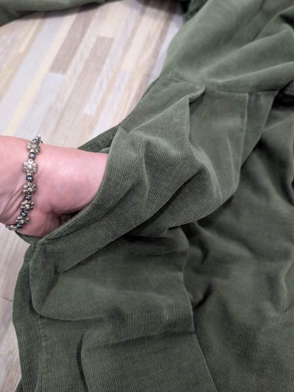 Laura Ashley Vintage Olive Green Corduroy Cottagecore Long Sleeve Dress Size 12 - Picture 14 of 16